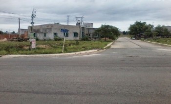 Đất KCN Cầu Tràm, gần chợ Bình Chánh, ngay khu dân cư đã hiện hữu, giá nhận nền 200tr/100m2, SHR