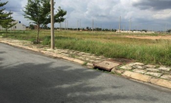 Cần chuyển nhượng gấp đất thổ cư, mặt tiền đường Phan văn Mảng, sổ hồng riêng 100% giá 270tr/nền