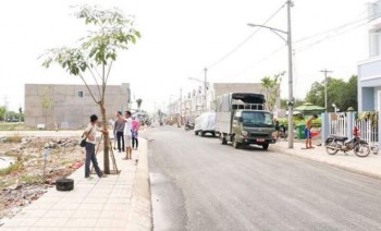 Bán gấp lô đất Bình Chánh dt 6x20m nằm trong KDC An Gia, mặt tiền đường 16m, Sổ Riêng, giá 169 triệu