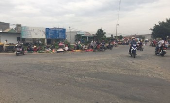 Bán lô góc 2 mặt tiền TỈNH LỘ 833B – Đối Diện CHỢ LONG CANG – SHR 01234130793