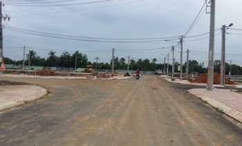 Định cư nước ngoài cần bán gấp 5x20m đất ngay khu dân cư Gò Đen, 690tr. LH 0969.930.590